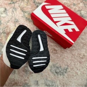 Nike Empty Gift Shoe box red big logo empty